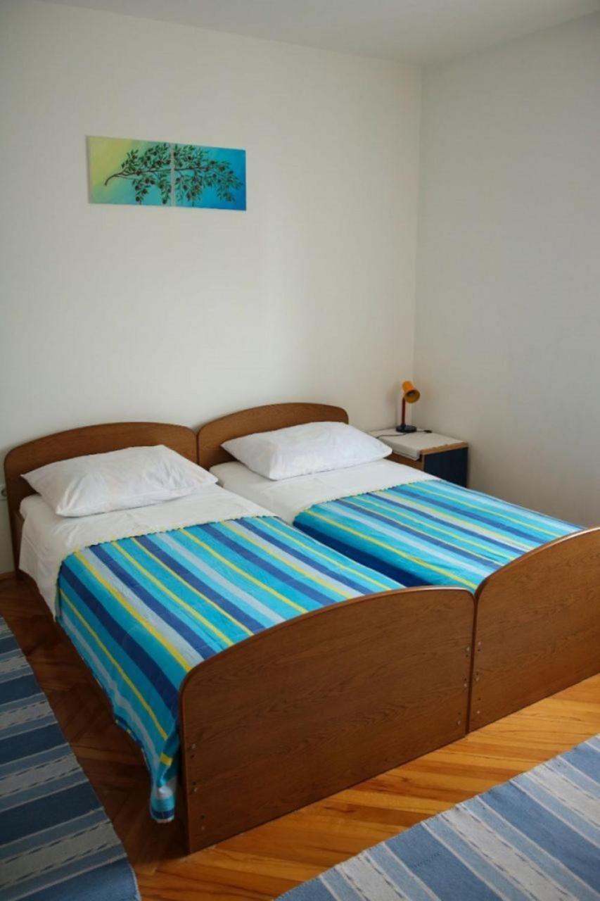 Apartments Zdravko - 150 M From Sandy Beach Duće Zewnętrze zdjęcie