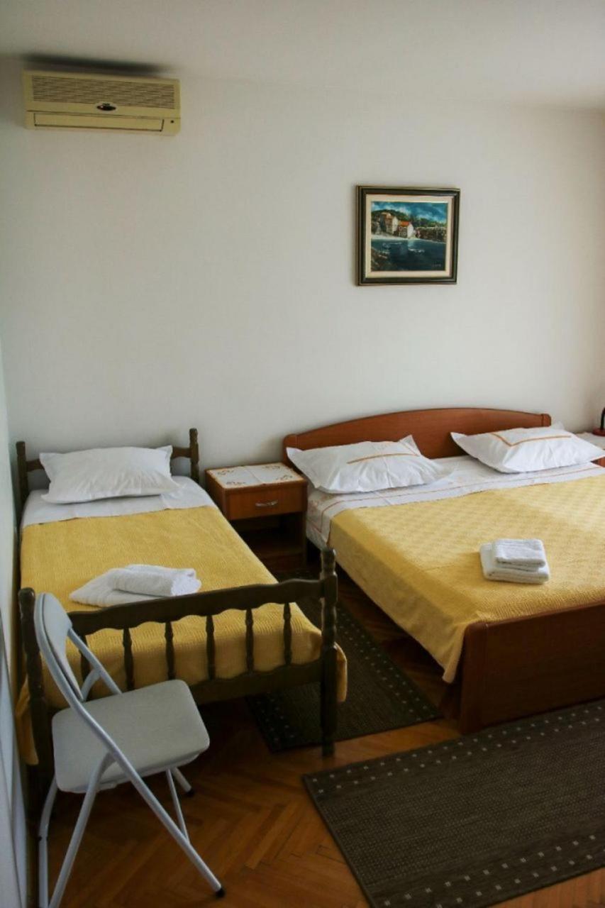 Apartments Zdravko - 150 M From Sandy Beach Duće Zewnętrze zdjęcie